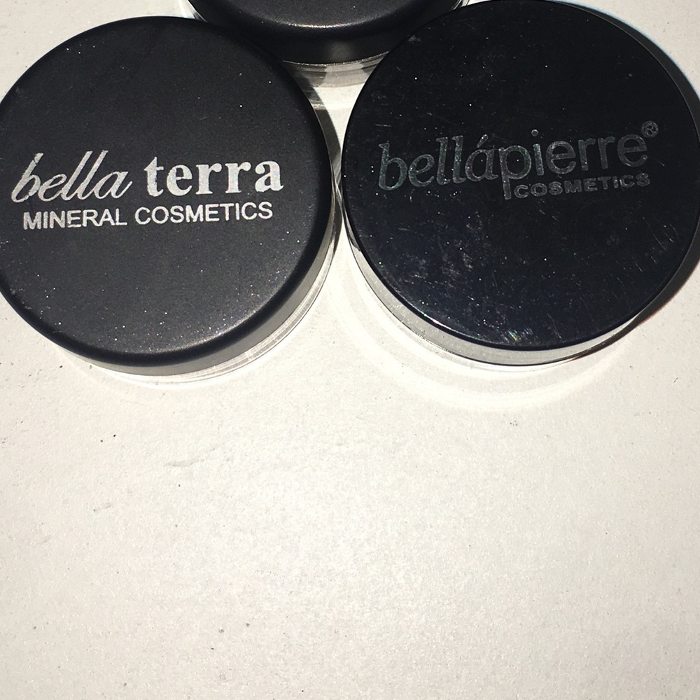 Loose Mineral eyeshadow duo.
